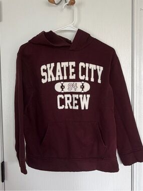 Old Navy maroon white graphic print Skate City Crew hoodie boys XL 14-16